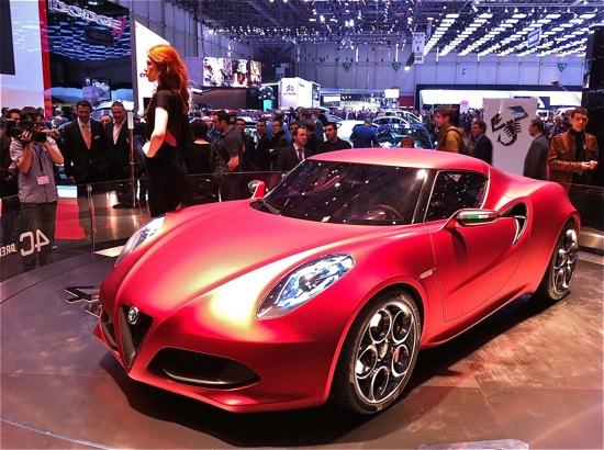 Alfa C4 Concept 850 Kg 1,8 Mittelmotor mit 235 PS soll ca. 45000 Euro kosten