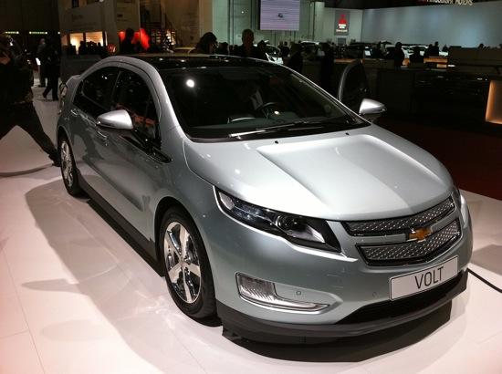 Chevrolet Volt Hybrid Limousine 2011 am Automobilsalon in Genf