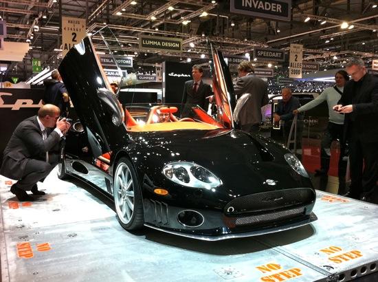 Spyker C8 Roadster in schwarz 2011 am Autosalon Palexpo