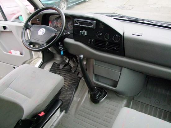 2004 VW LT 35 2.8 TDI Turbo Diesel Lieferwagen 5-Gang-Handgeschaltet, mit Pioneer Radio / CD Player