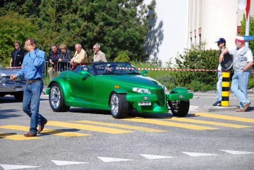 Plymouth Prowler Roadster in grün met. auf der Fahrt zum Oensinger Amerikaner Treffen
