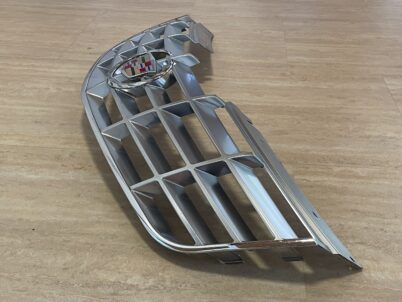 Cadillac DTS Grill von 2006 bis 2011 chrom silber